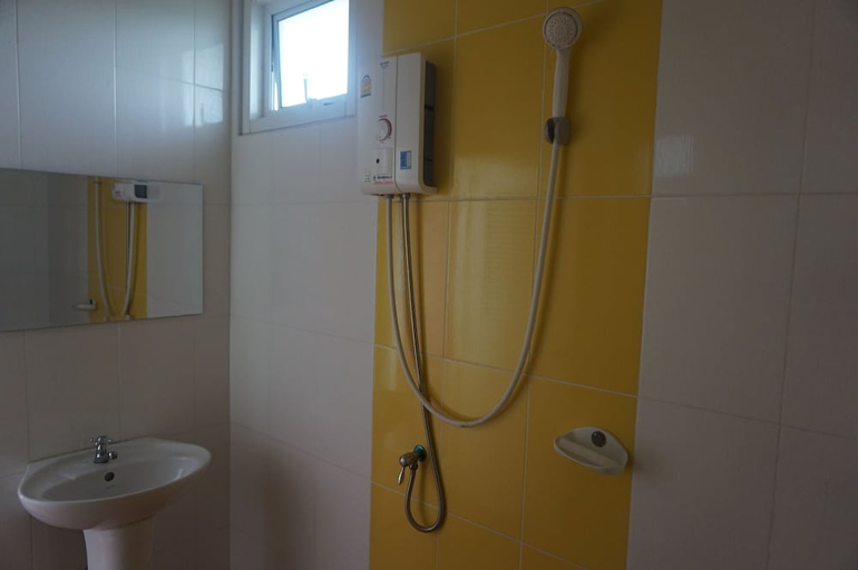Bathroom 3, Bumnsaya Place, Nang Rong