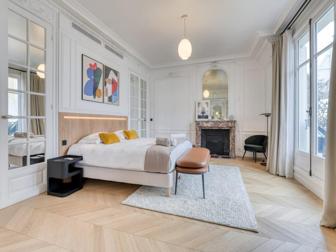 3, Wonderful AC Apartment Terrace Madeleine Opera, Paris