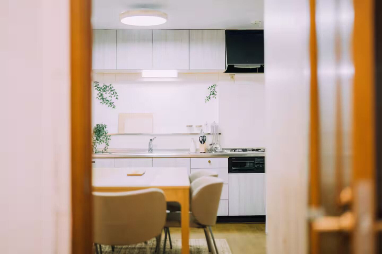 Private kitchen 2, Osaka Castle House, Sleeps 14, Pet OK · Parking, Osaka