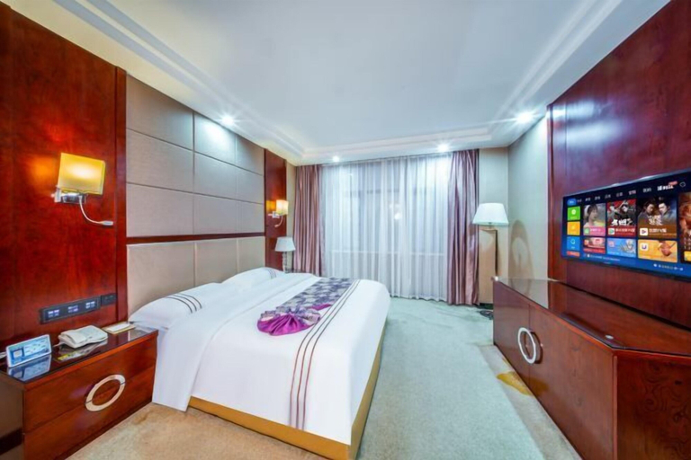 Bedroom 3, He Huang Pearl Hotel, Linxia Hui