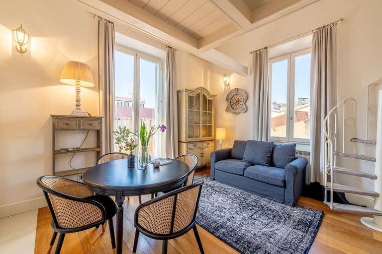 Room 3, Luxury Apartment in Florencia Scarlatti, Florence