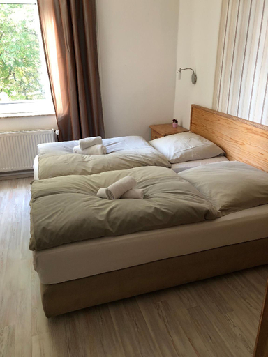 Bedroom 2, Fettehenne Gastehaus, Mettmann