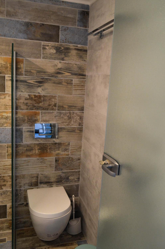 Bathroom 3, Sevi Apartments, South Aegean