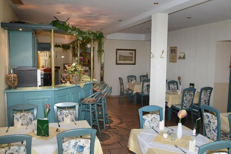 Food & Drinks 3, Goldene Henne, Ilm-Kreis