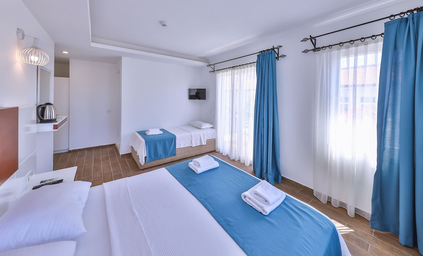 Bedroom 3, Mina Apart Hotel, Kaş