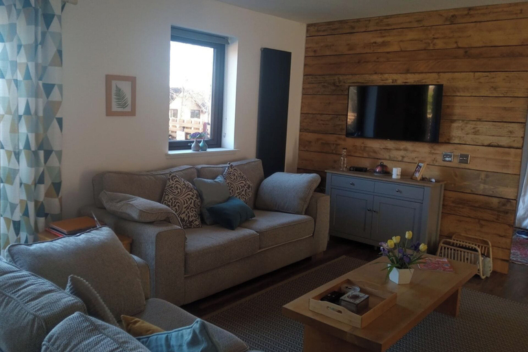 Others 2, 2 Bed Cottage Sleeps 4 -private Garden -pets Okay, Perthshire and Kinross