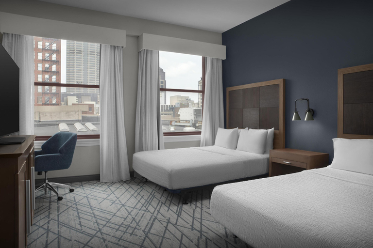 Bedroom 3, Hampton Inn Indianapolis Downtown Across from Circle Centre, Indianapolis