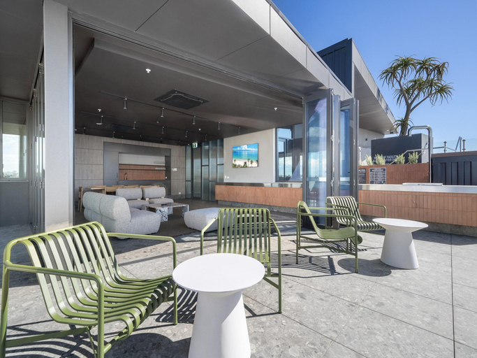 4, Ground Floor Apartment With Private Courtyard, Fremantle