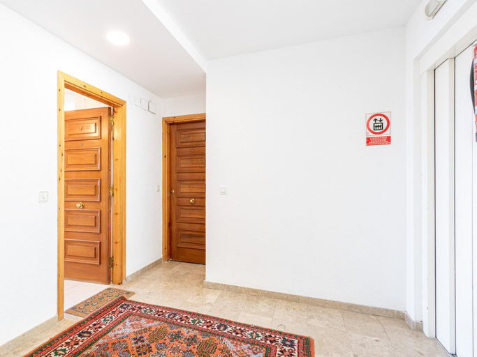 2, Apartment in Empuriabrava with Canal Views, Girona