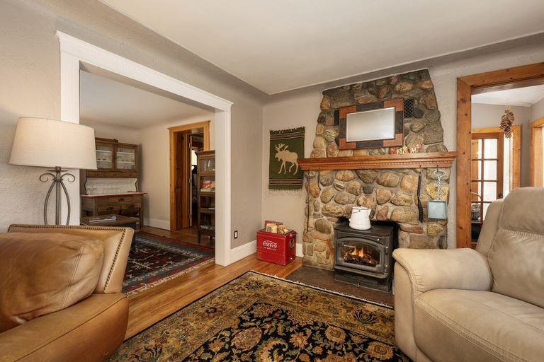 Living area 2, West Portal Cabin 4 Bedroom Cabin, Grand