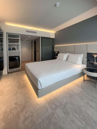 Bedroom 2, Bom Sucesso Hotel by gaiarooms, Porto
