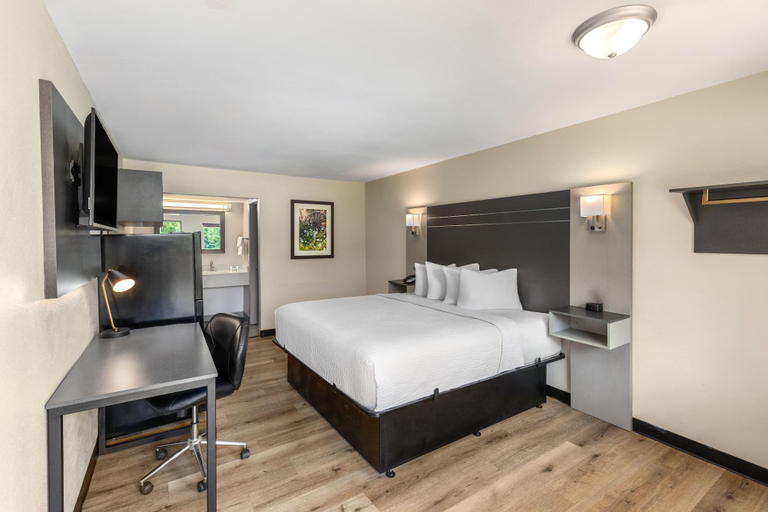 Bedroom 3, Baymont by Wyndham Dothan, Houston