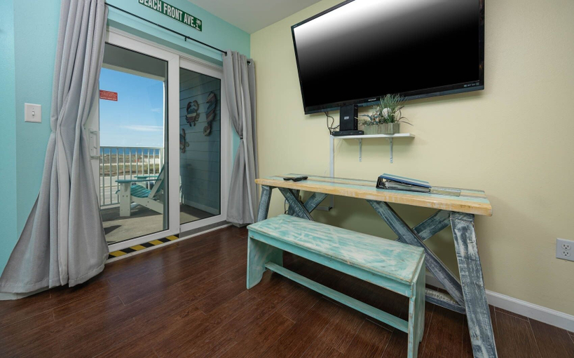 Living area 2, Grand Caribbean 206 1 Bedroom Condo, Baldwin