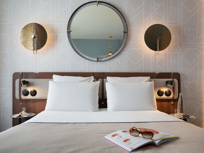Bedroom 3, Mercure Paris Opera Grands Boulevards Hotel, Paris