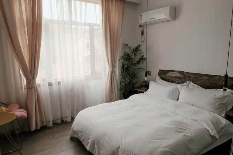 Bedroom 2, Yunshe Inn, Huzhou