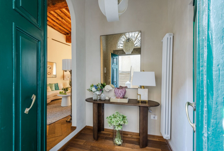 Room 4, The Tuscan Window in Lucca, Lucca