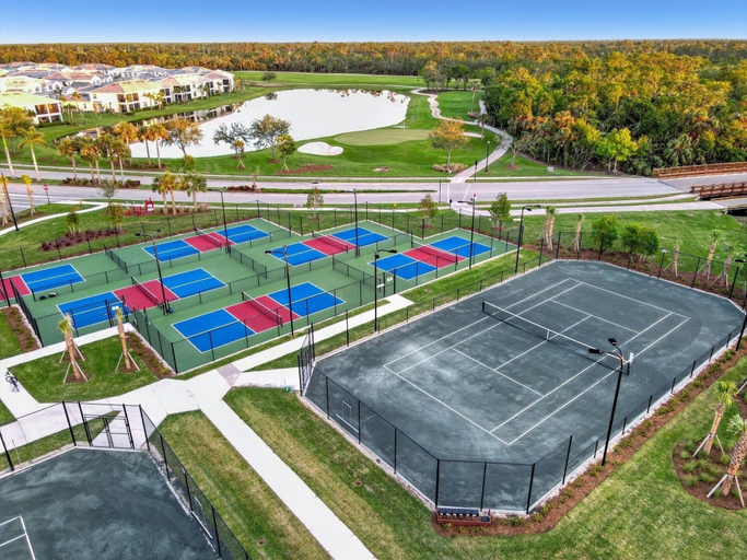 Sport court 3, Private Pool Home With Golf Course View Heritage Landing Golf Resort - 30 Night Minimum 3 Bedroom Home, Charlotte