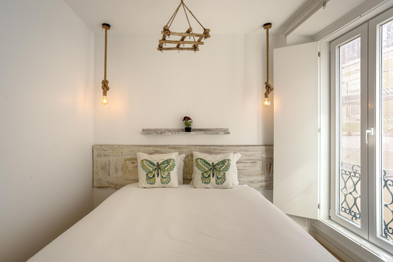 Room 4, Downtown Modern Apartments With Balcony by Homing, Lisbon