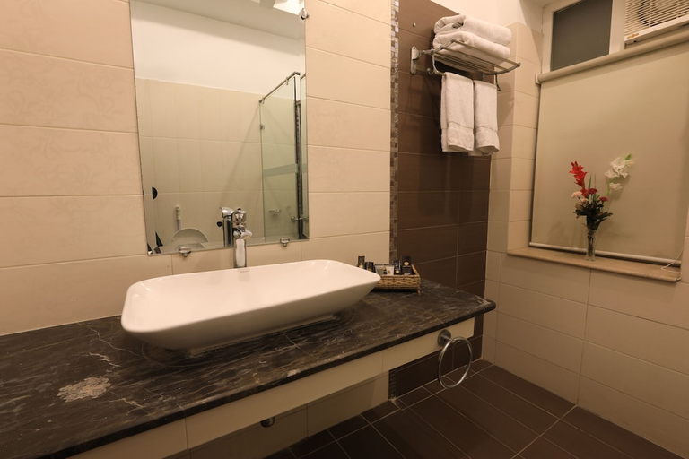 Bathroom 3, Bella Hotel, Islamabad