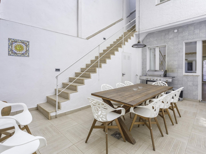 Room 3, Sitges Centre Mediterranean House 5 Bedroom, Barcelona
