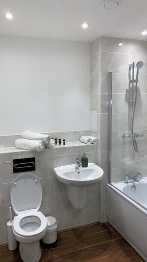 Bathroom 3, Posh 1 Bed Flat-direct Links to Central London, Thurrock