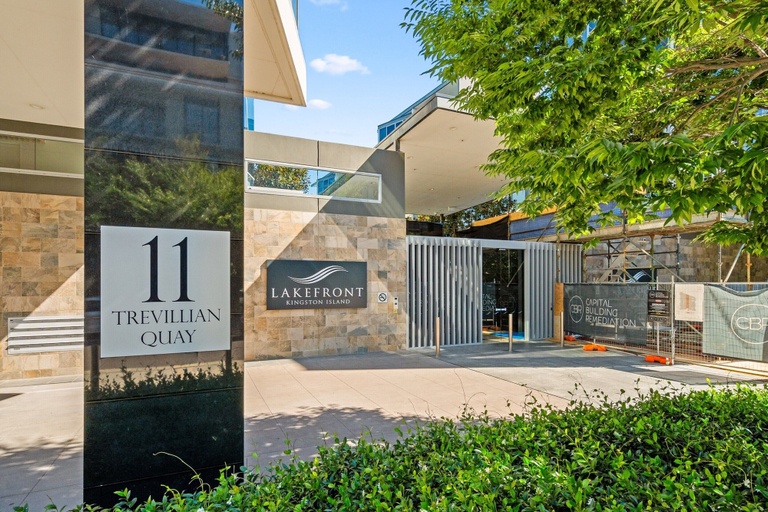 Property grounds 2, Stylish 1-bed Retreat Steps From Foreshore, Canberra