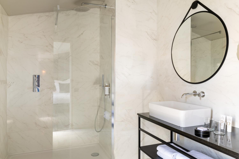 Bathroom 4, Hotel La Maison Bordeaux, Gironde