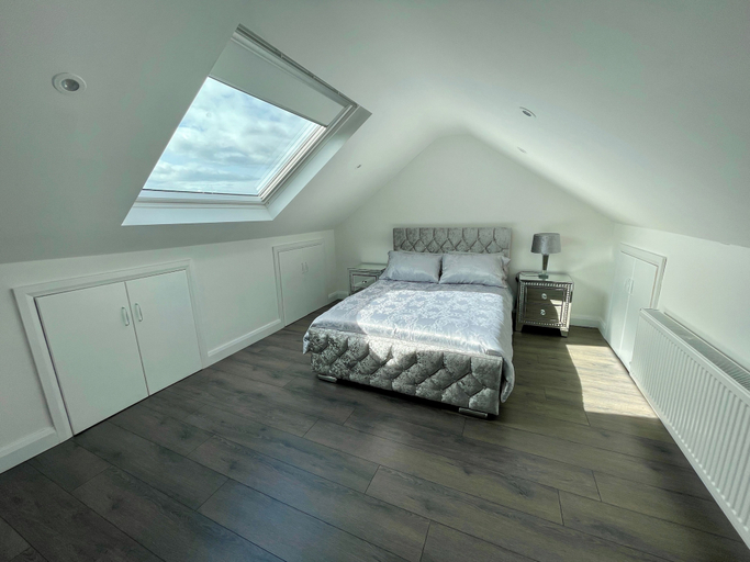 Room 4, Studio Apartment in Londonderry, Derry and Strabane