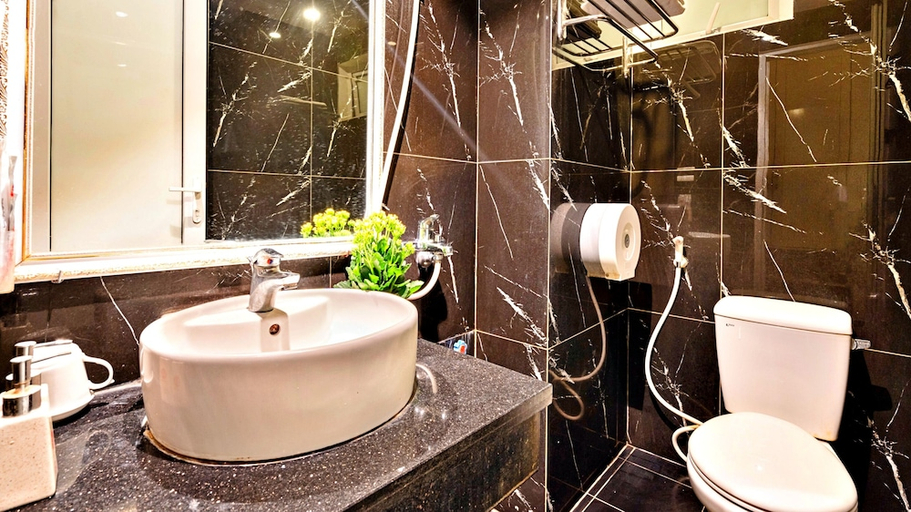 Bathroom 2, S79 Kieu Anh Hotel, Cầu Giấy