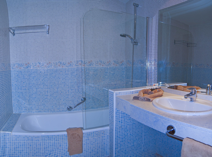 Bathroom 4, SBH Club Paraíso Playa - All Inclusive, Las Palmas