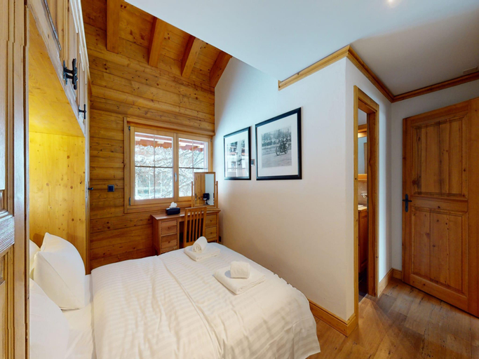 5, Apartment in central location with views, Conthey