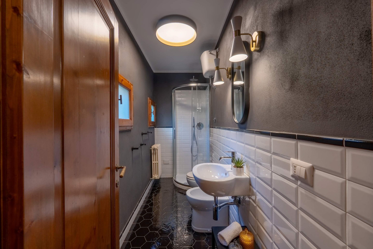 Bathroom 3, Cozy 2 Bedroom in Florence. San Gallo, Florence