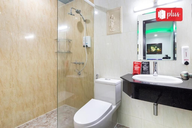 Bathroom, Saigon Pink Hotel, District 1
