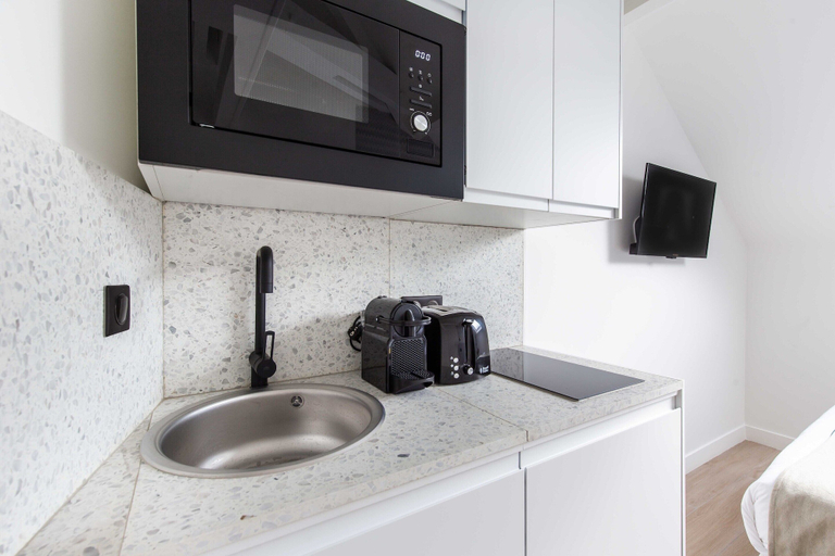 Private kitchen 5, Modern Apartment - 1br/4p - Eiffel Tower, Paris