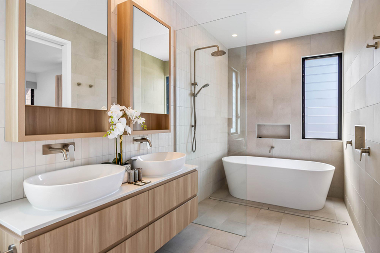 Bathroom 3, Bokarina 3-Bed Stunning Home, Steps from Beach, Caloundra - Kawana