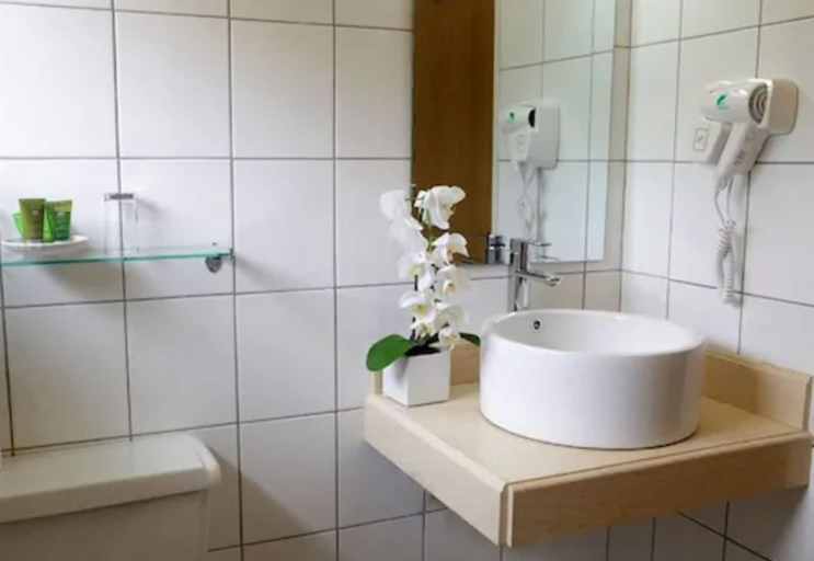 Bathroom 3, All Seasons Resort Europa