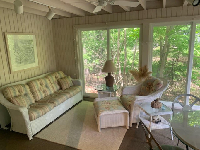 Room 1, Whittier Cottage in Douglas, Allegan