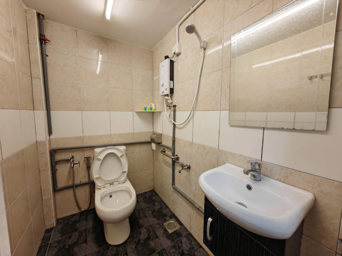 Bathroom 5, Labis Sunrise Farm Stay, Segamat