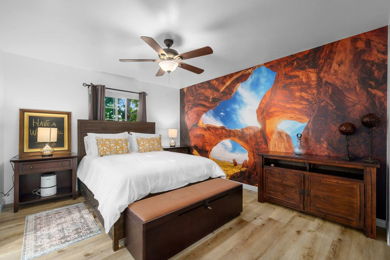 Room 5, Casa Lanzit- 25 Percent off 1st 5 Guests, Los Angeles