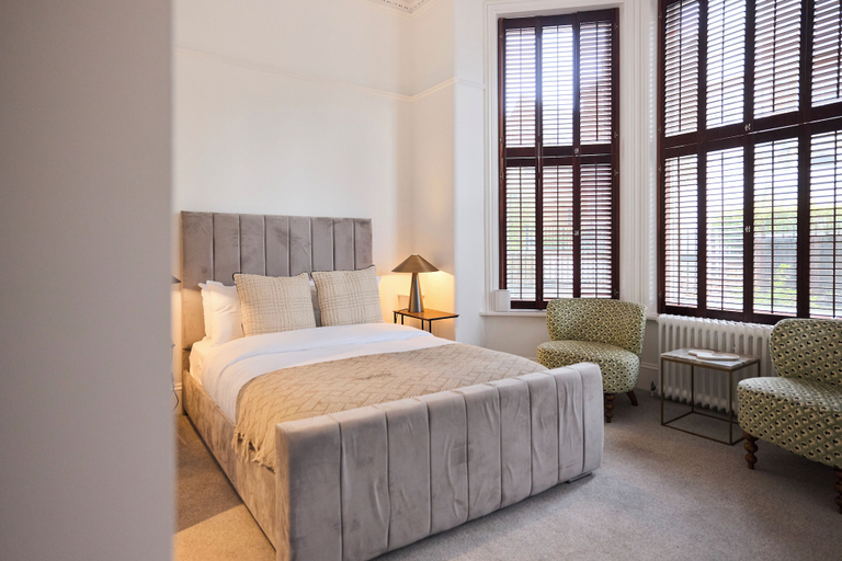 Room 2, Hampstead Parkside Apartment, London