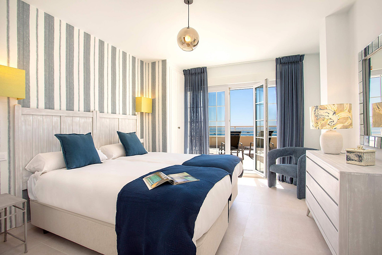 Room 5, Exclusive Penthouse in Fuengirola Beach Corales, Málaga
