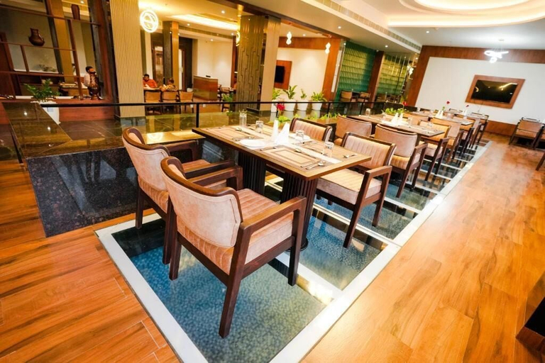 Dining, Hotel Blue Castle, Thiruvananthapuram