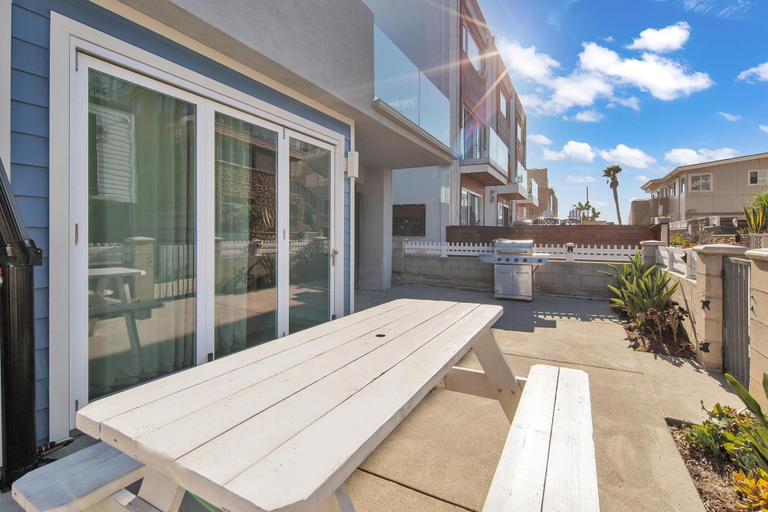 Room 5, Island Paradise Suite - 2Br Condo Sleeps 8, San Diego