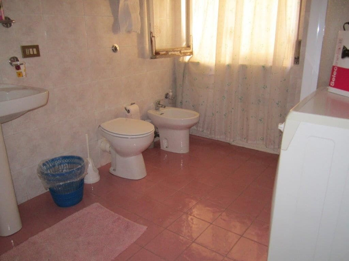Bathroom 5, Da Mary Guest House, Palermo