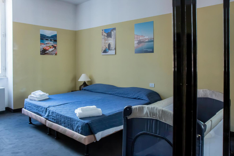 Bedroom 2, Hotel Britannia, Genova