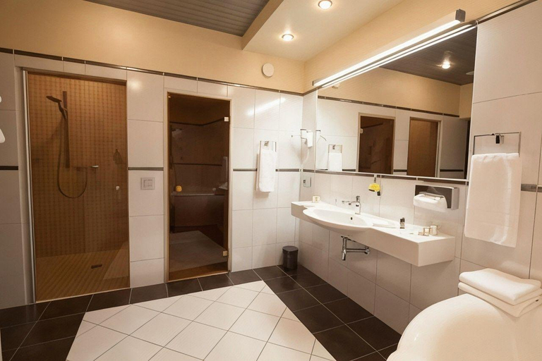 Bathroom 5, Riga Islande Hotel, Riga