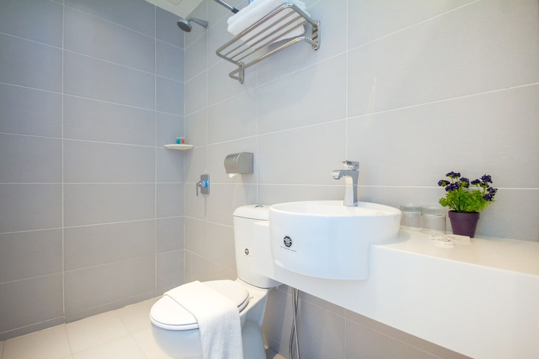 Bathroom 5, Mode Inn Icon City, Central Seberang Perai