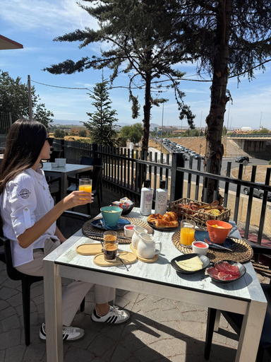 Food & Drinks 5, Hotel Saylu, Granada