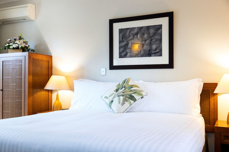 Bedroom 3, The Continental Hotel Broome, Broome