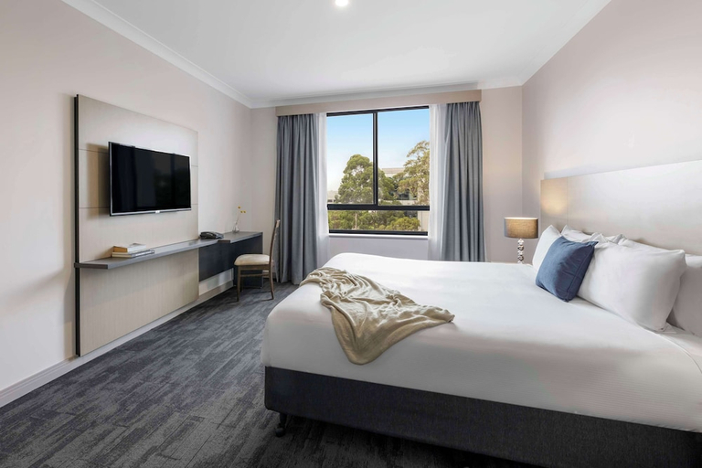 Bedroom 3, Oaks Sydney North Ryde Suites, Sydney